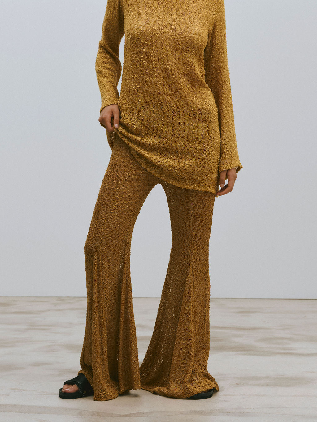 THE JAGGER FLARED TROUSERS - GOLD