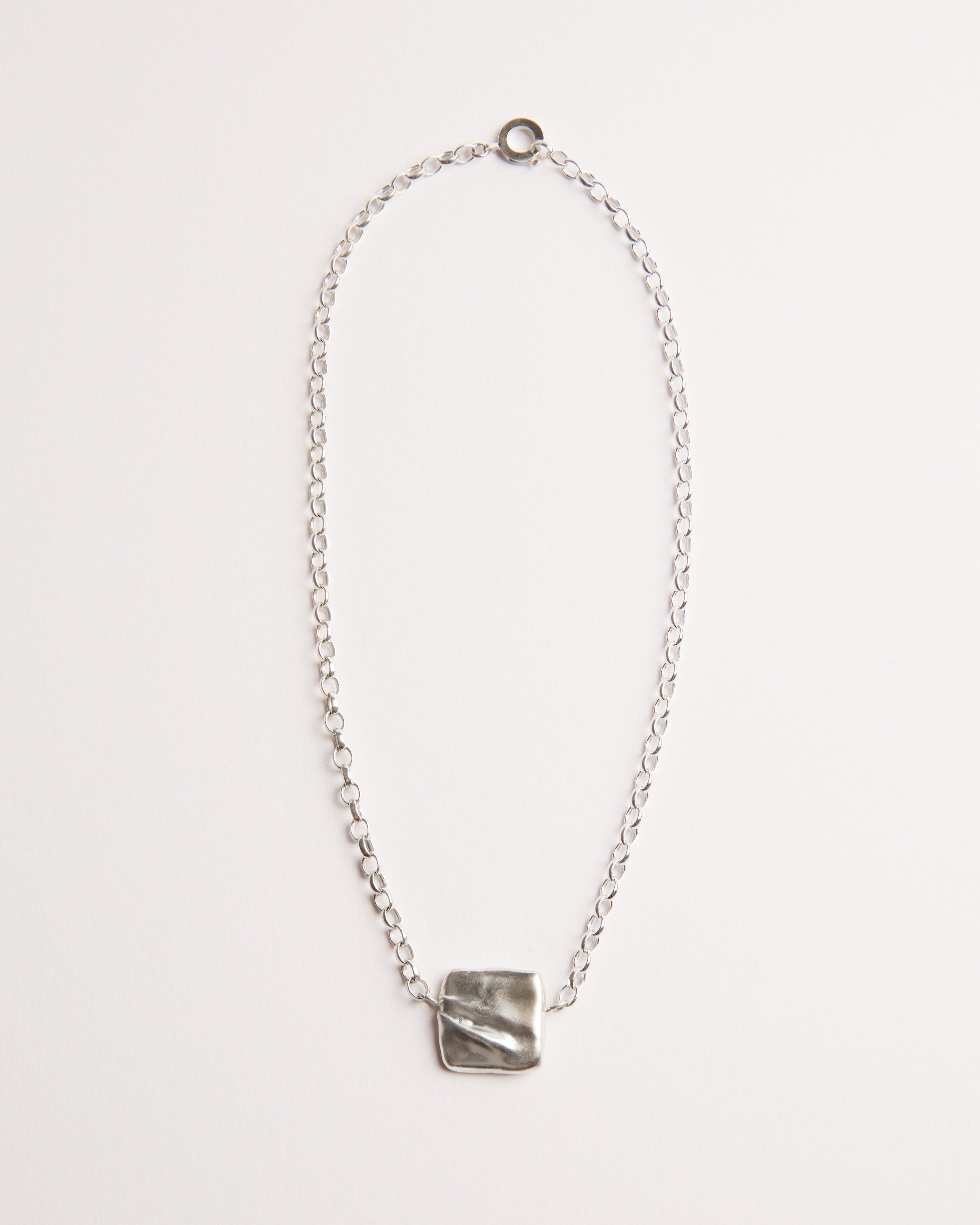 VERSO NECKLACE