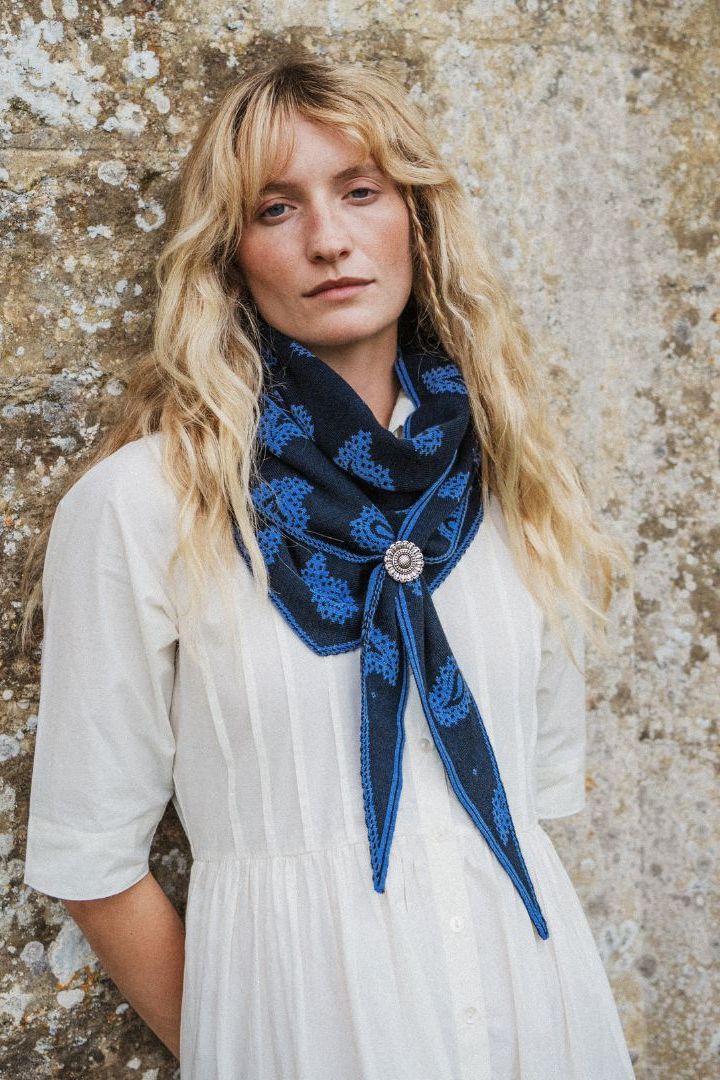 Painswick Paisley Shawl | Midnight