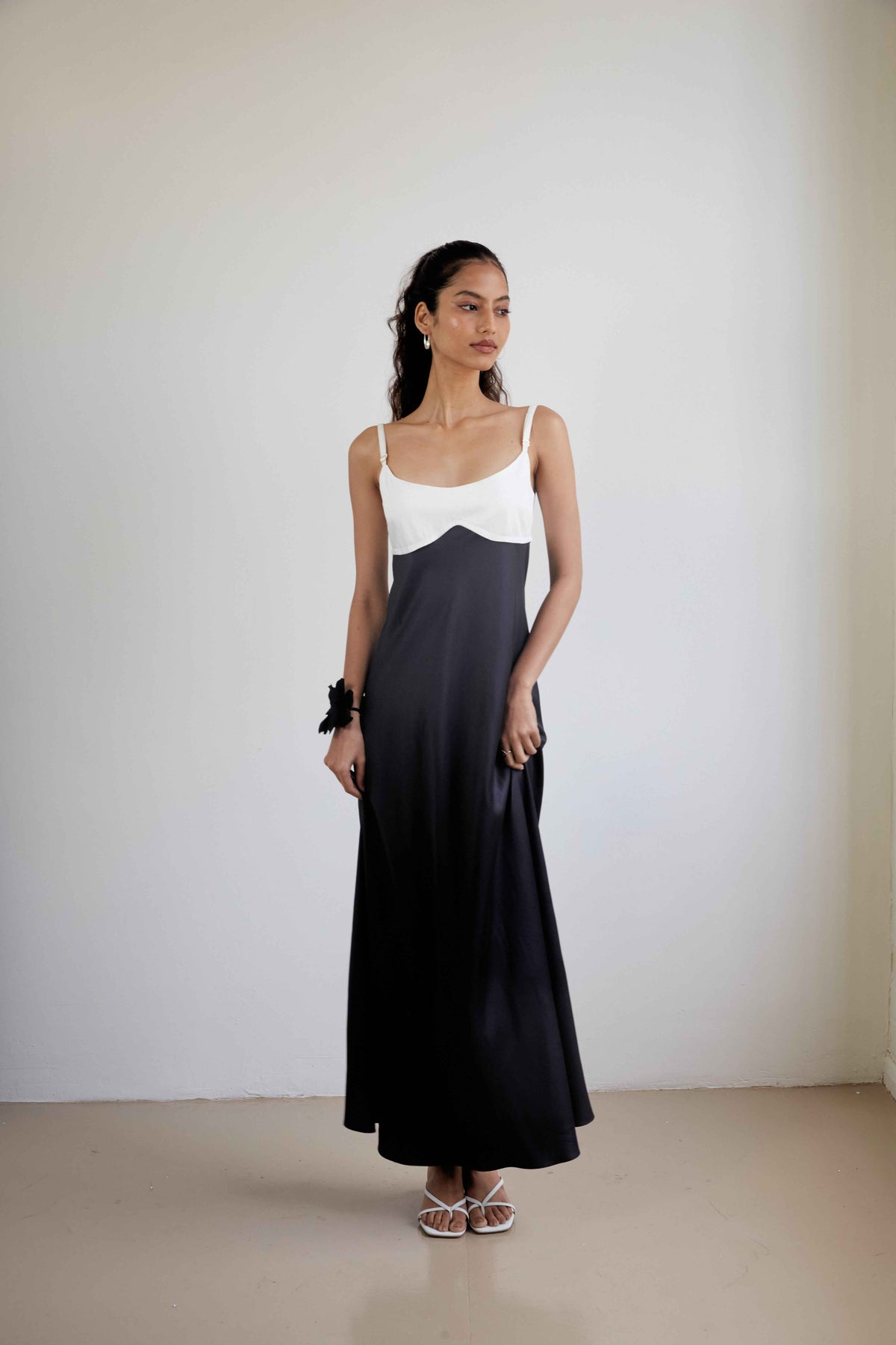 Persephone Bodice Maxi Dress in Blanc/Noir