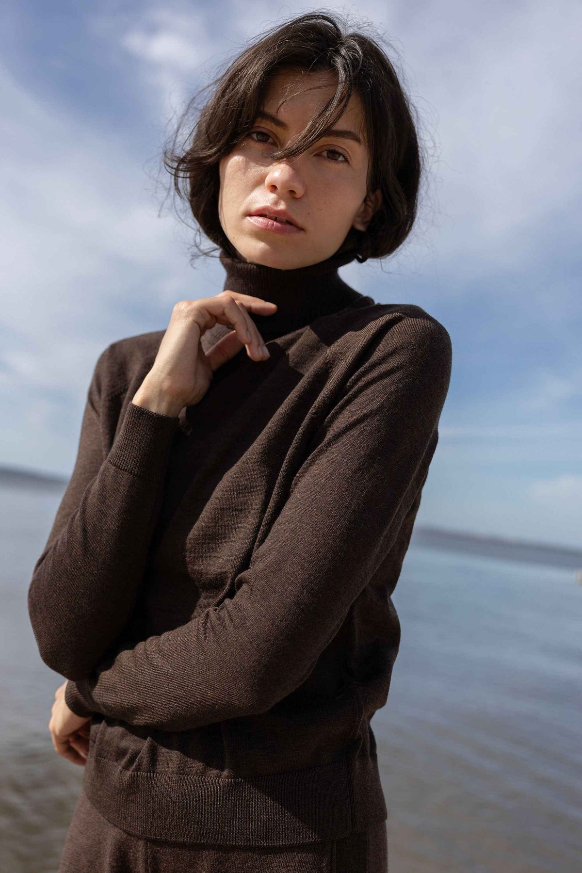 Ora 100% Merino Rollneck Chocolate
