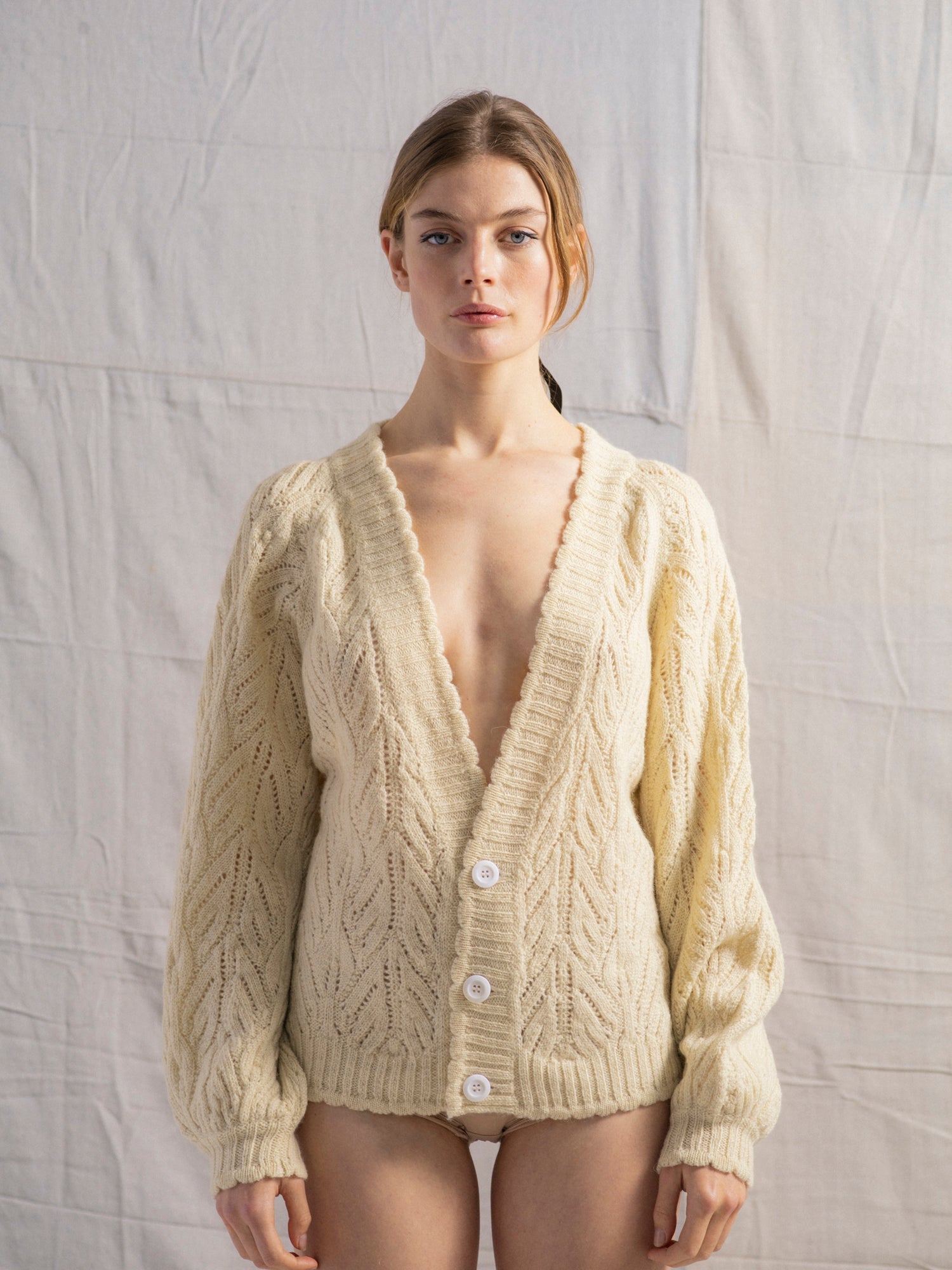 Wyre Cardigan in Ecru