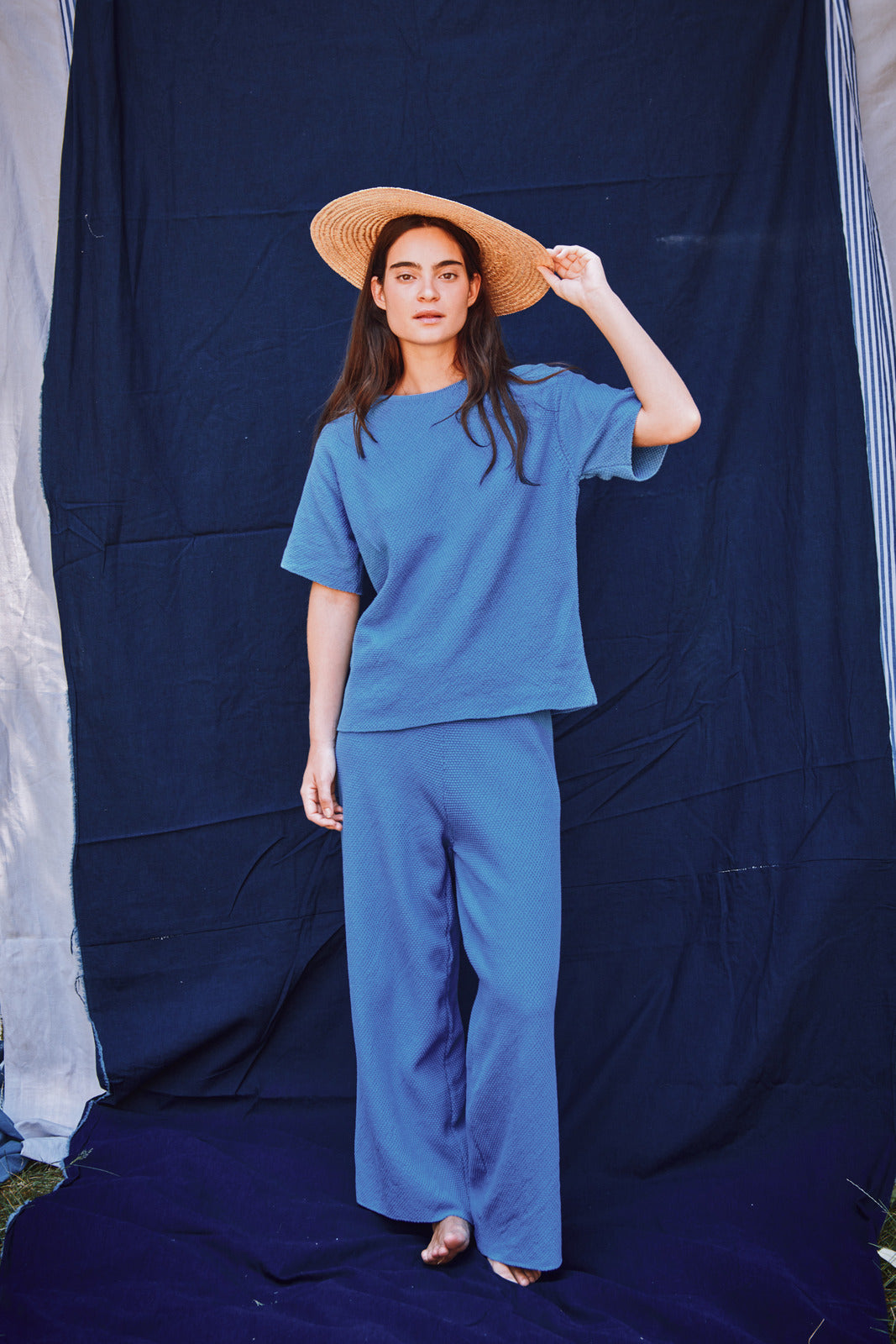 LOUISA Cropped Pants in Organic Cotton - Cyan Blue