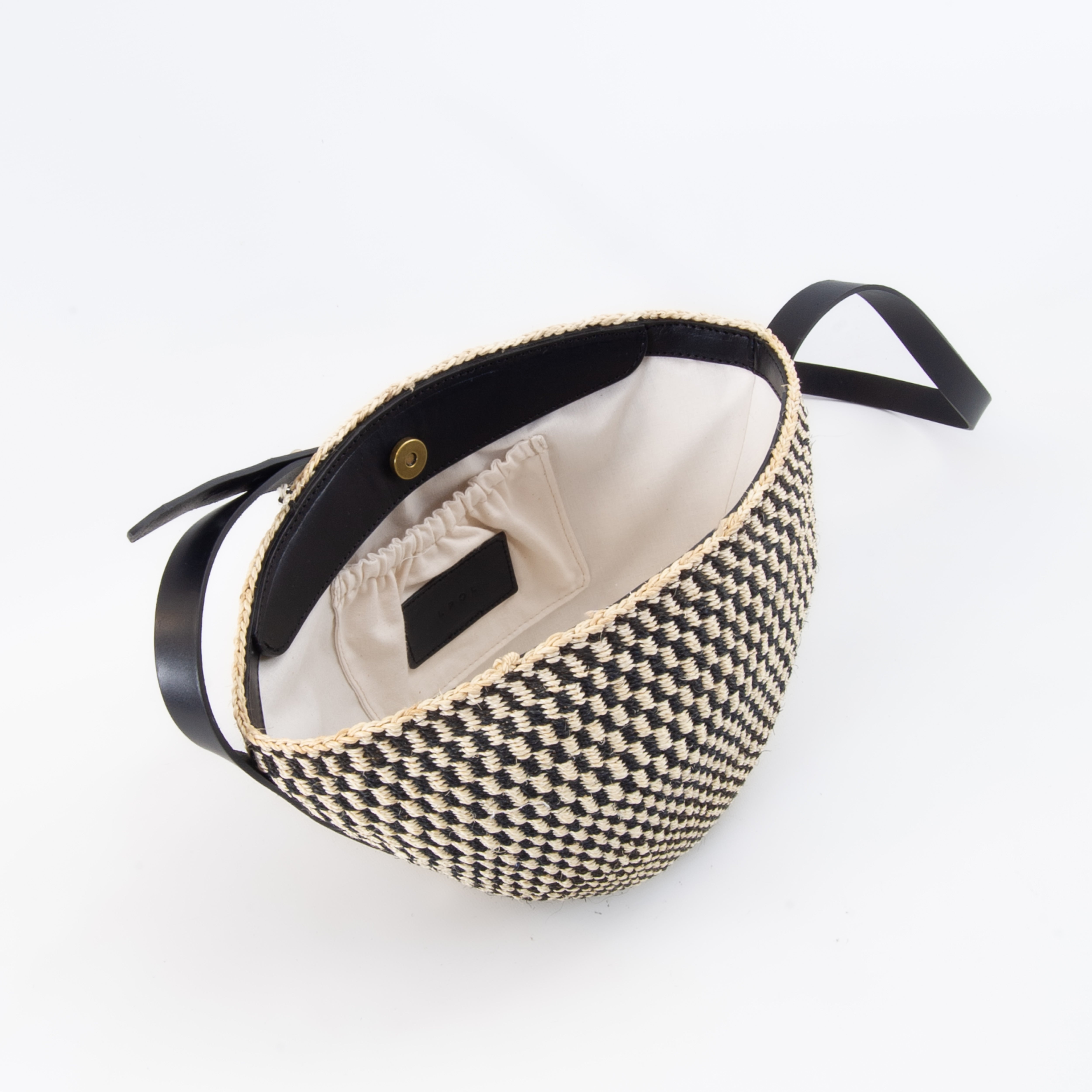 Crossbody Basket Black