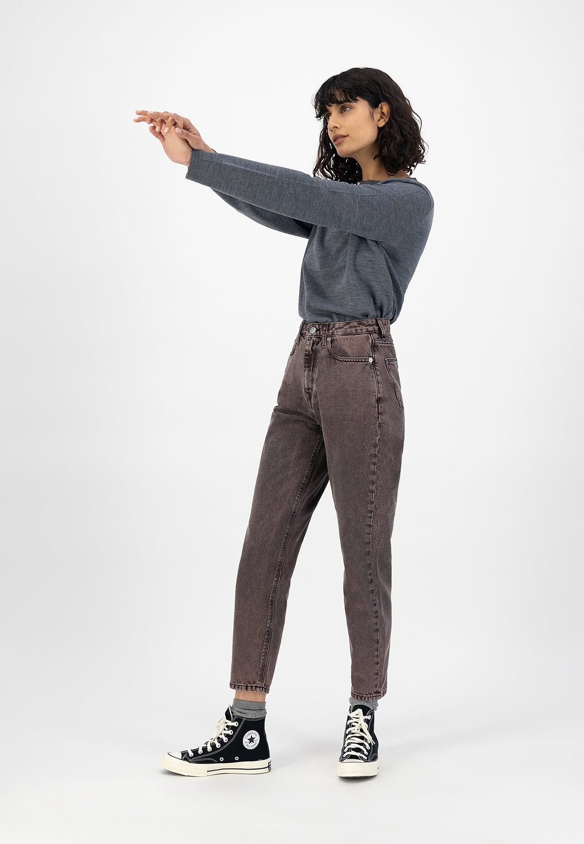 Mams Tapered Jeans – Berry