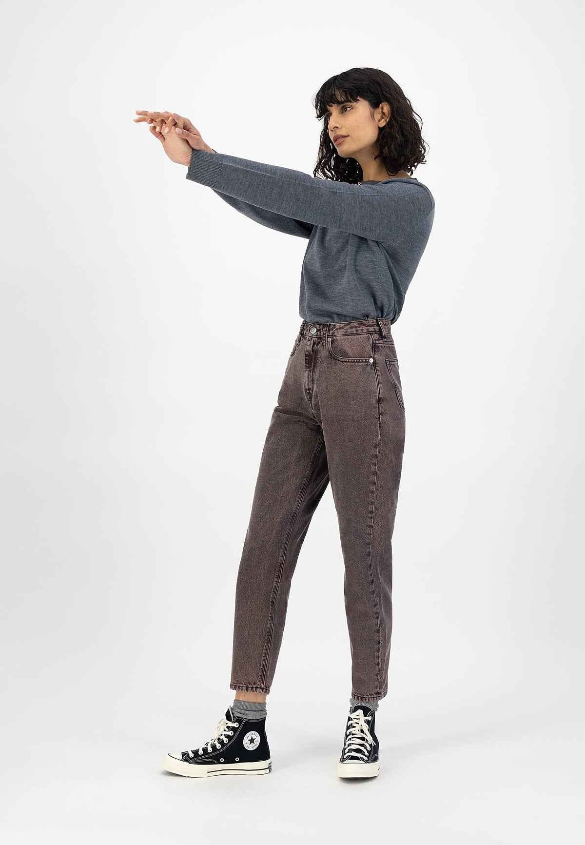 Mams Tapered Jeans – Berry