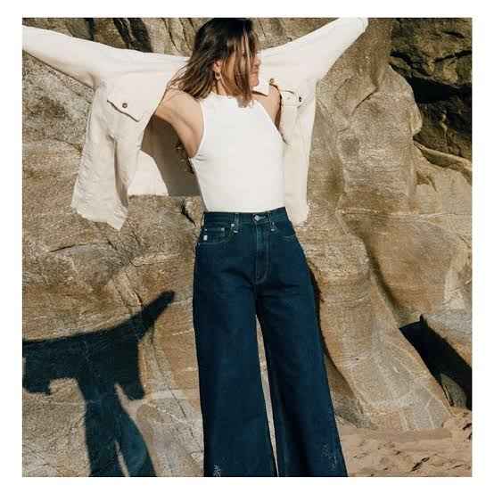 Wyde Sara Jeans – Stone Indigo