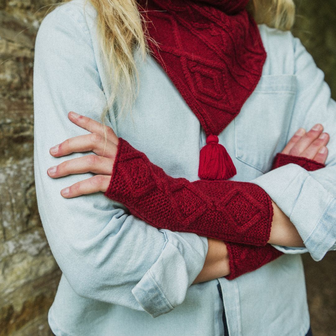 Coombe Cable Twisted Snood | Poppy