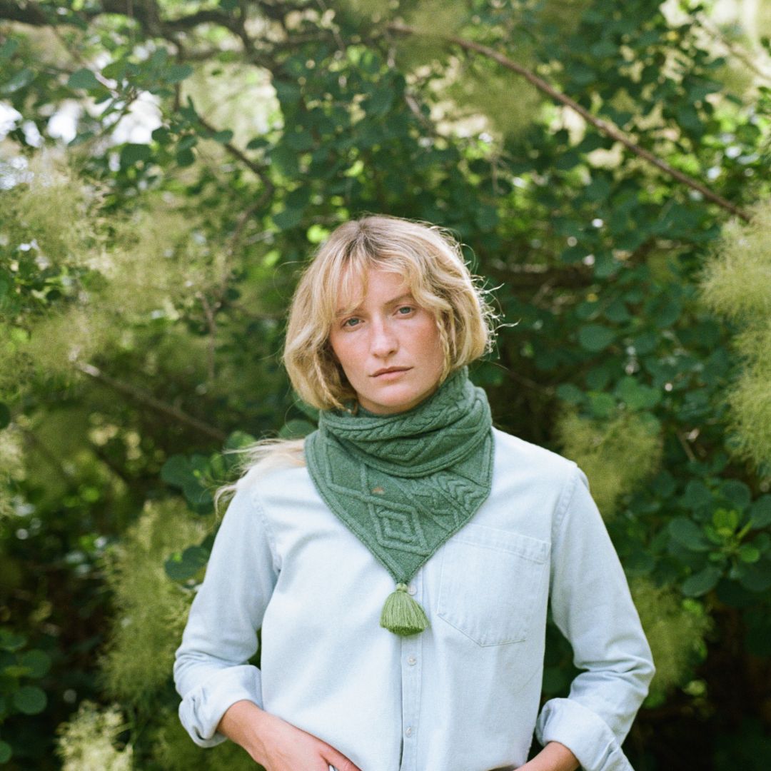 Coombe Cable Twisted Snood | Sage