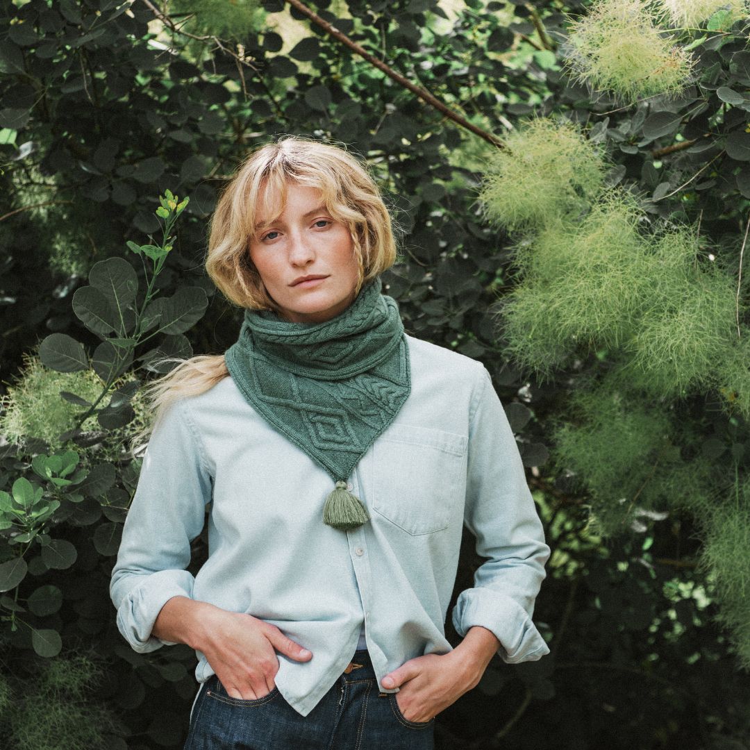 Coombe Cable Twisted Snood | Sage