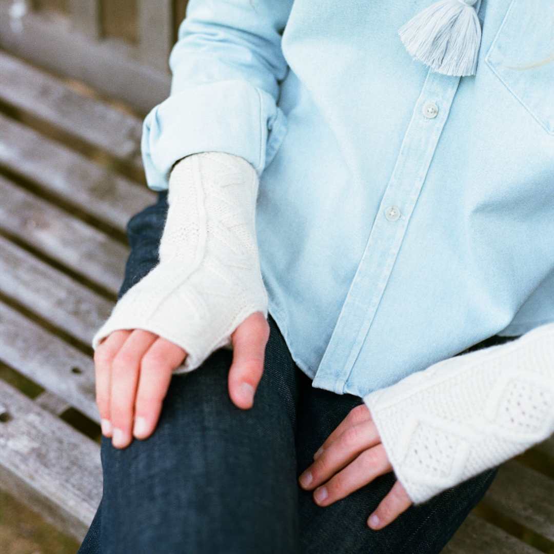 Heythrop Handwarmer | Limestone