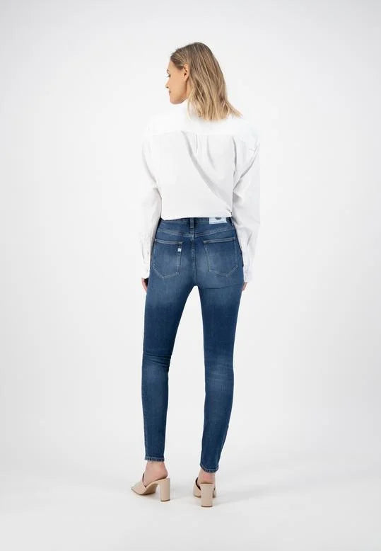 Sky Rise Skinny Jeans – Pure Blue