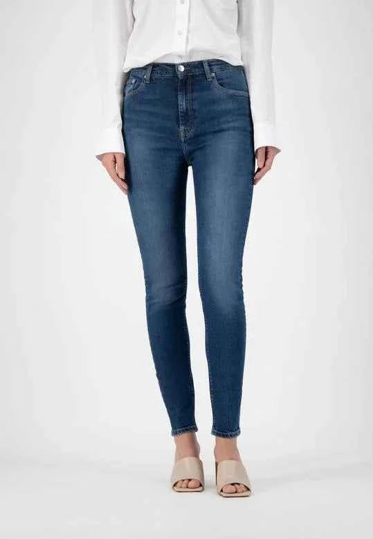 Sky Rise Skinny Jeans – Pure Blue