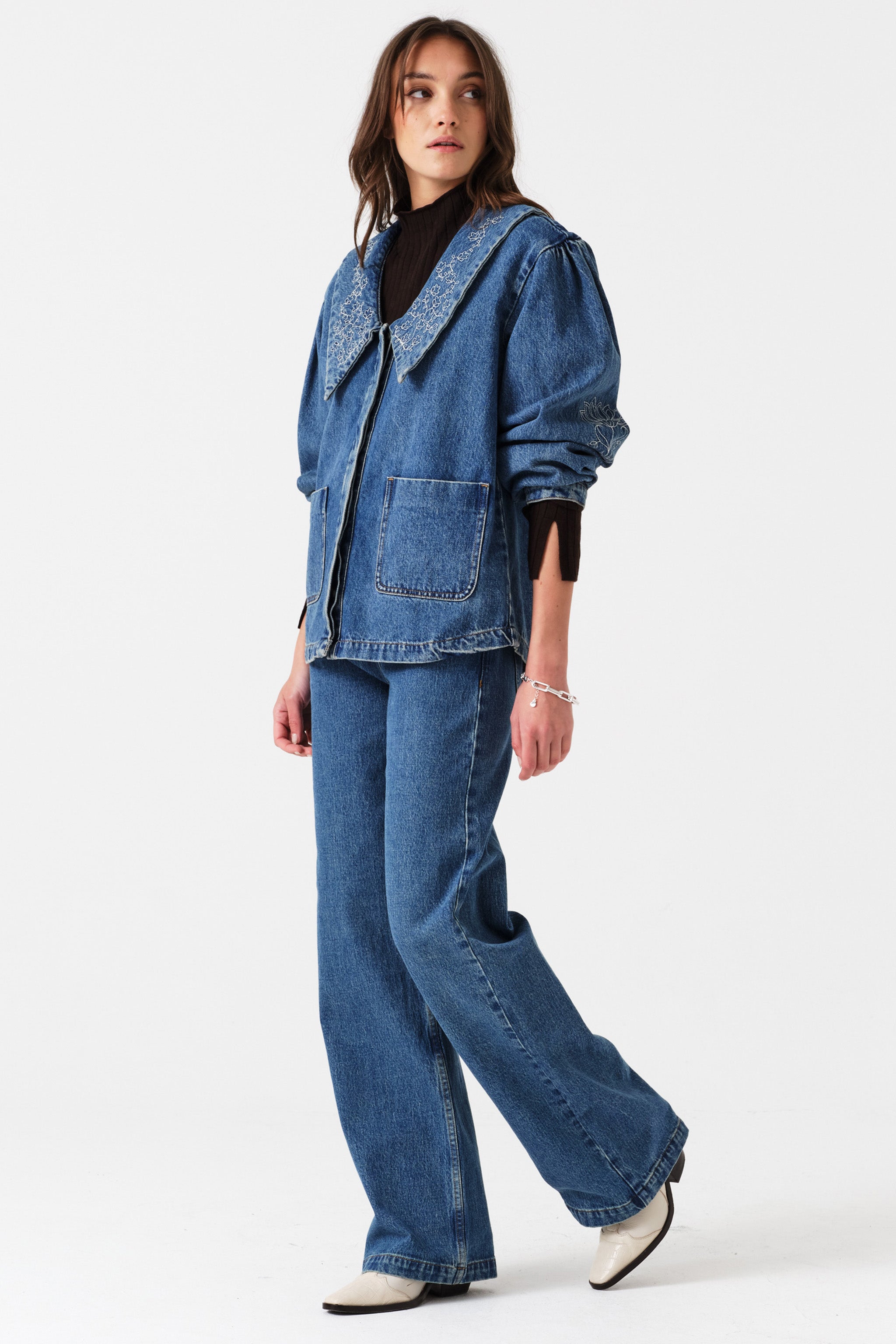 Neve Flower-Embroidered Denim Jacket in Pasadena