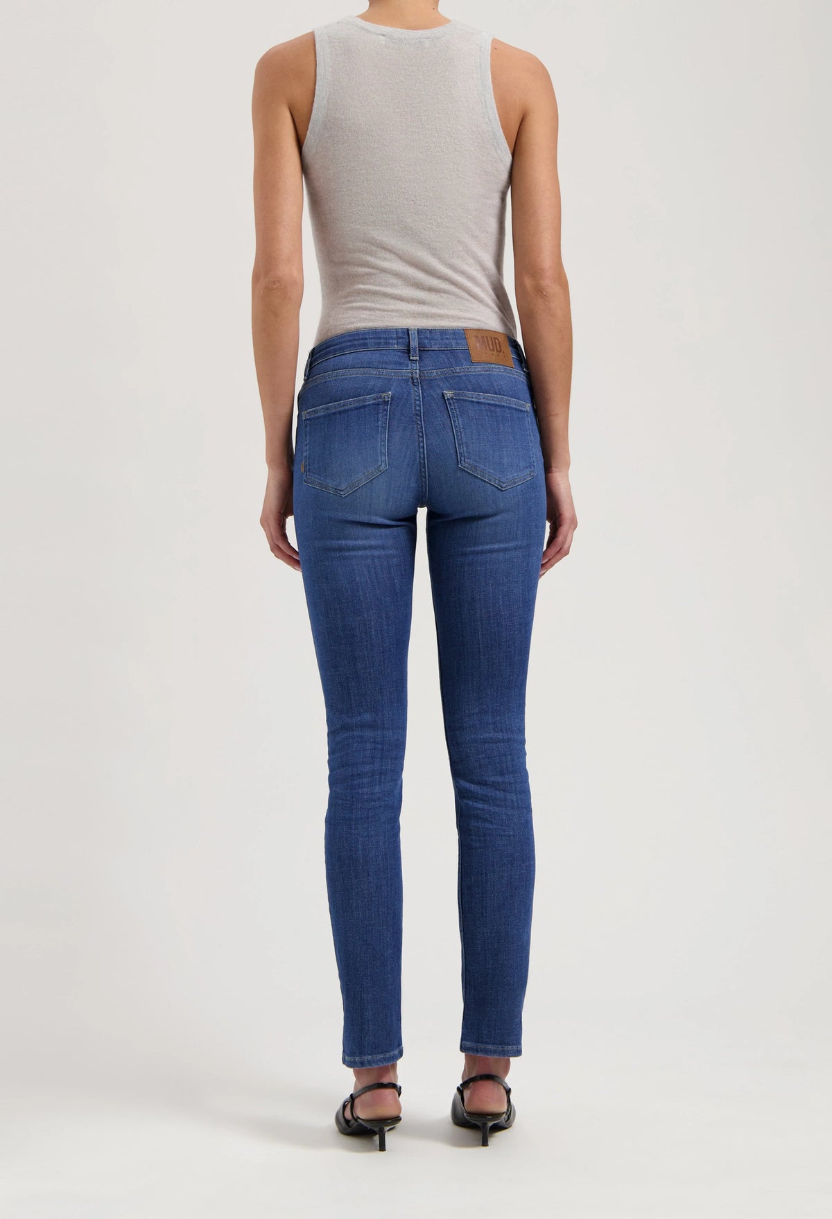 Faye Straight Jeans – Stone Indigo