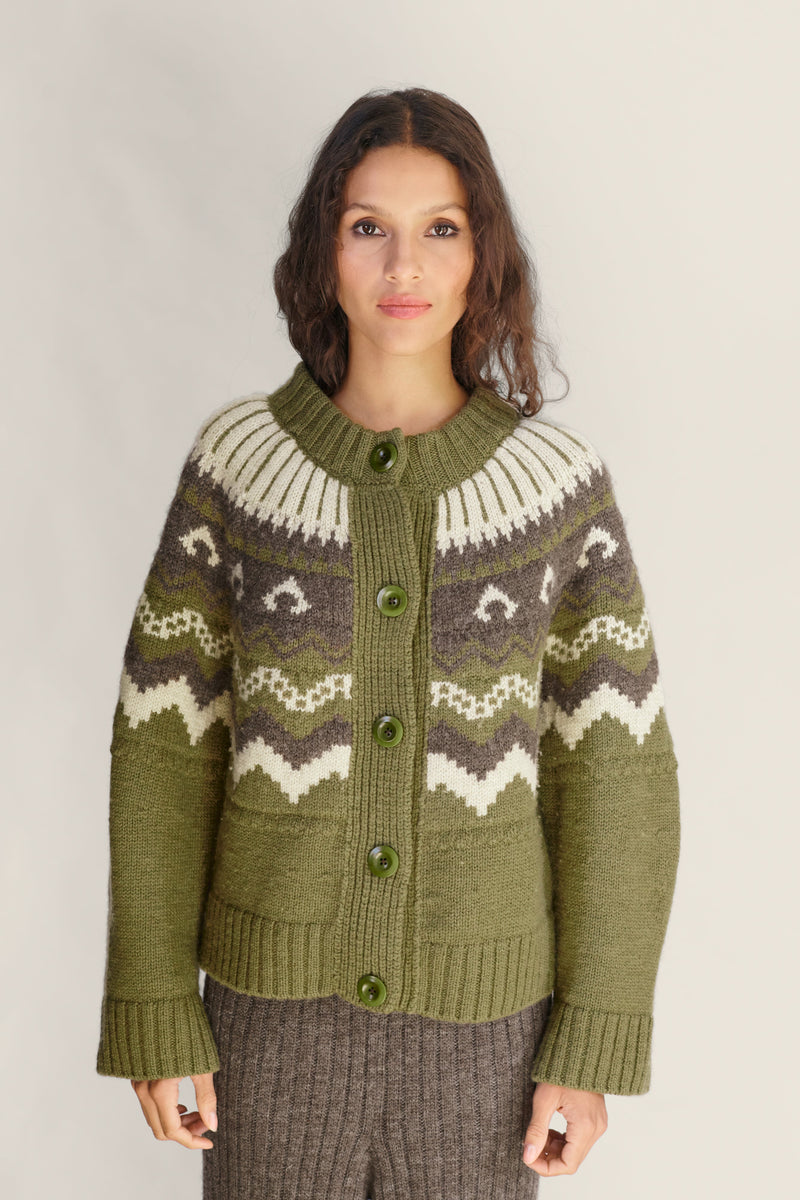 Fleetwood Cardigan in Moss with Ecru & Peat