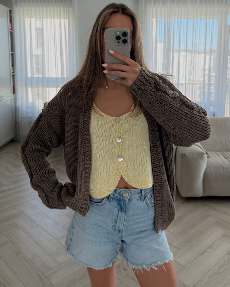 Vėdrynas: Butter Yellow Cotton Top