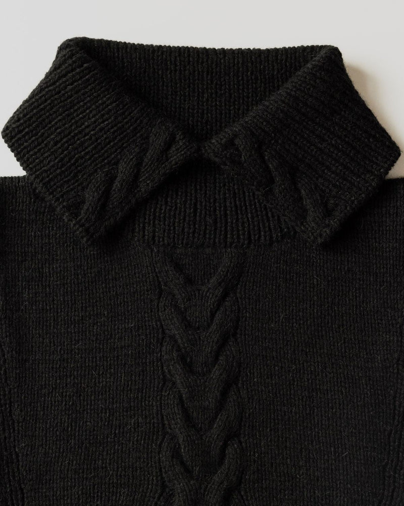 Pynė: Black Alpaca Wool Neckwarmer