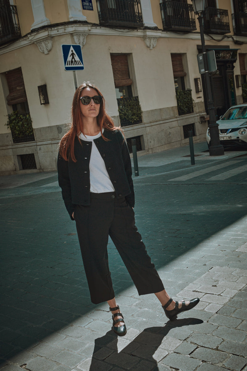 EMILIE Short Jacket in Organic Cotton - Black
