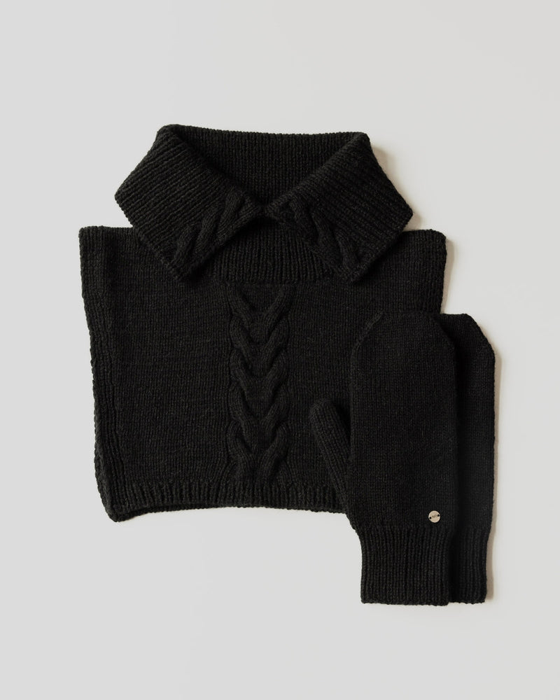 Pynė: Black Alpaca Wool Neckwarmer