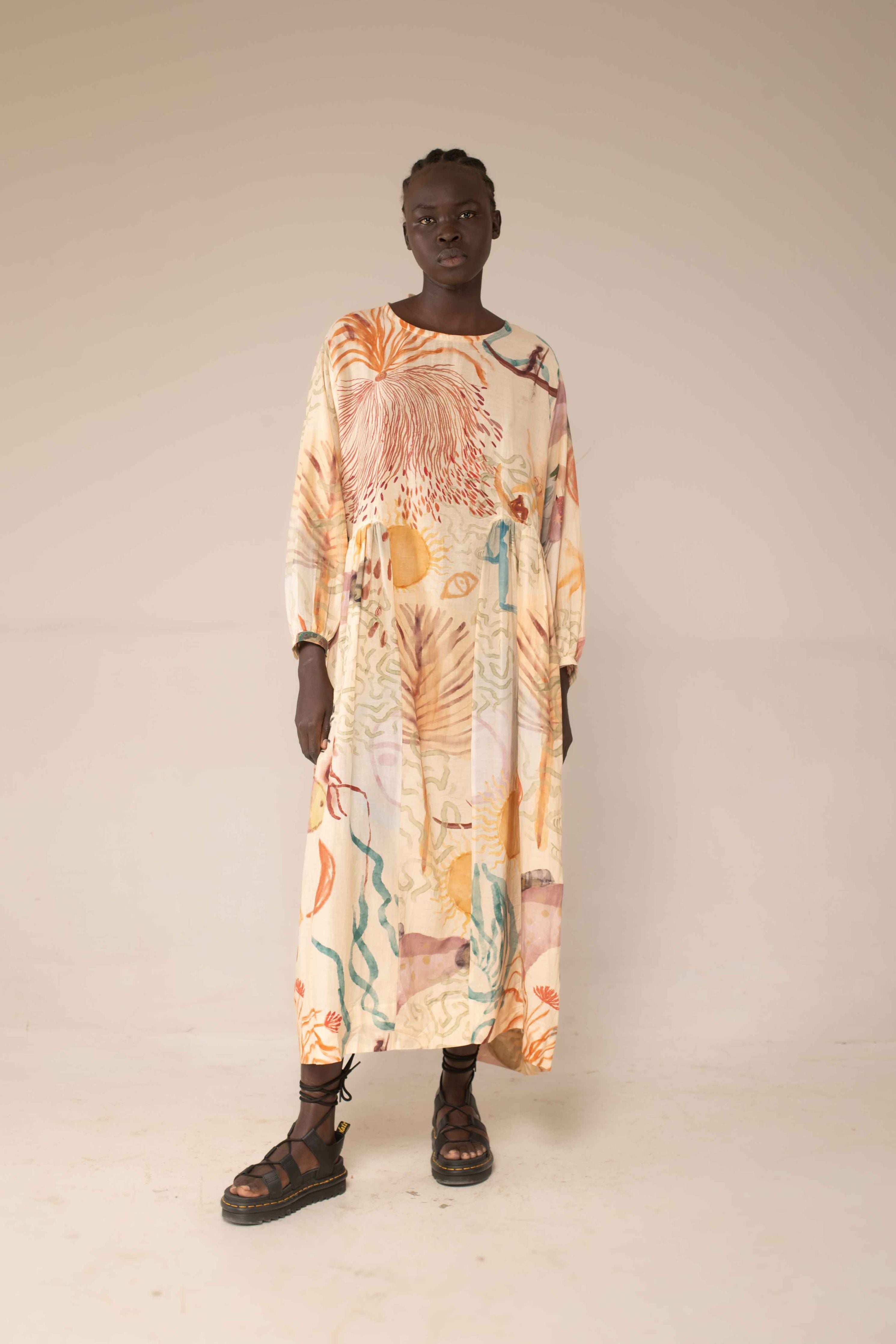 Balloon dress - Rain collector