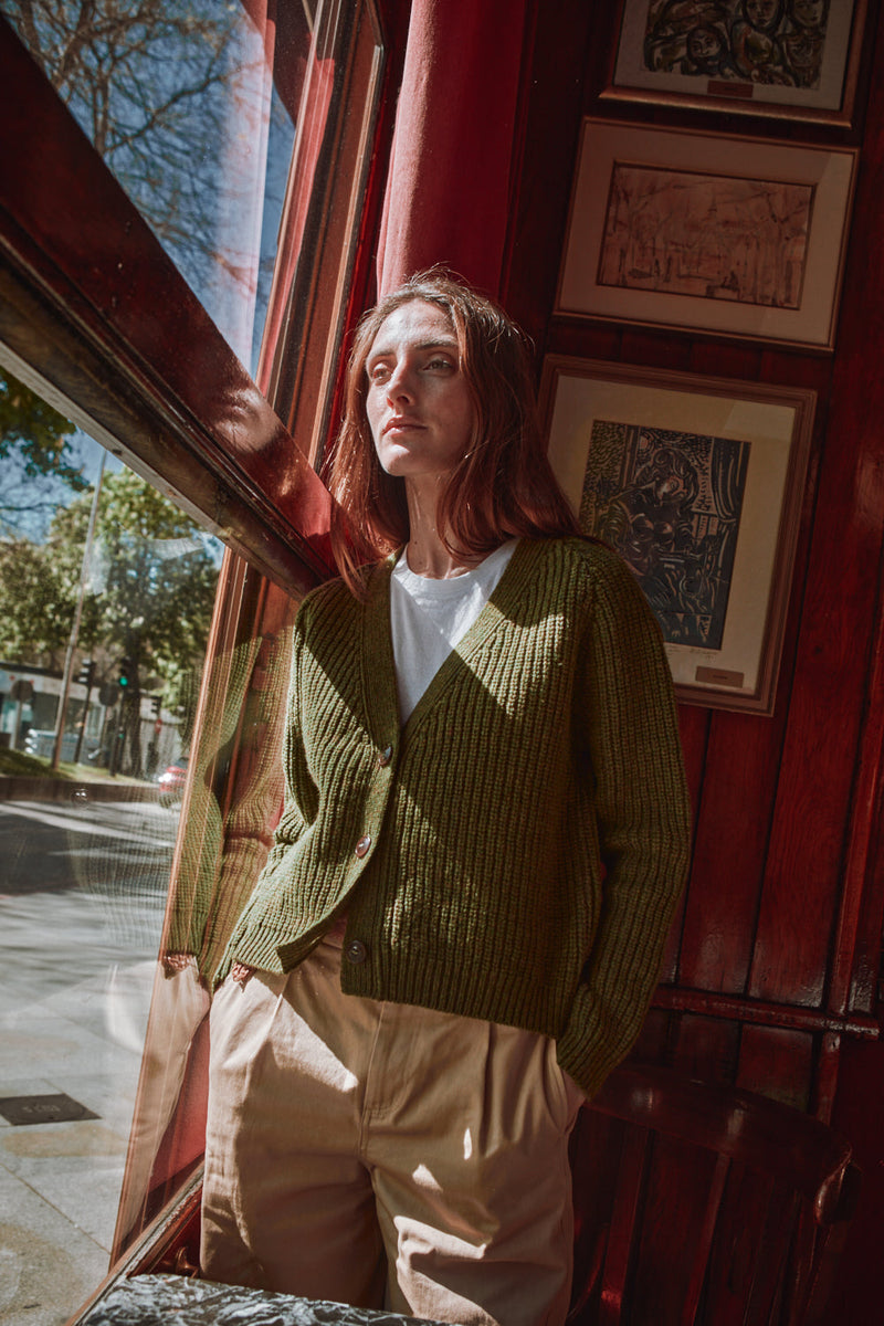 ANNA V-Neck Cardigan in Merino Wool - Olive Green
