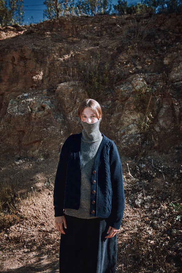 ANNIE V-Neck Cable Cardigan in Merino Wool - Navy - 100% cruelty-free merino wool - sustainable knitwear-  Spanish Merino Wool Cardigan - L'Envers