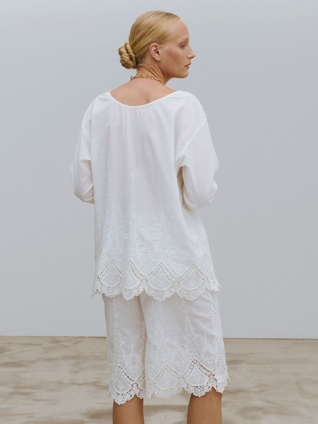 POET BERMUDA SHORTS