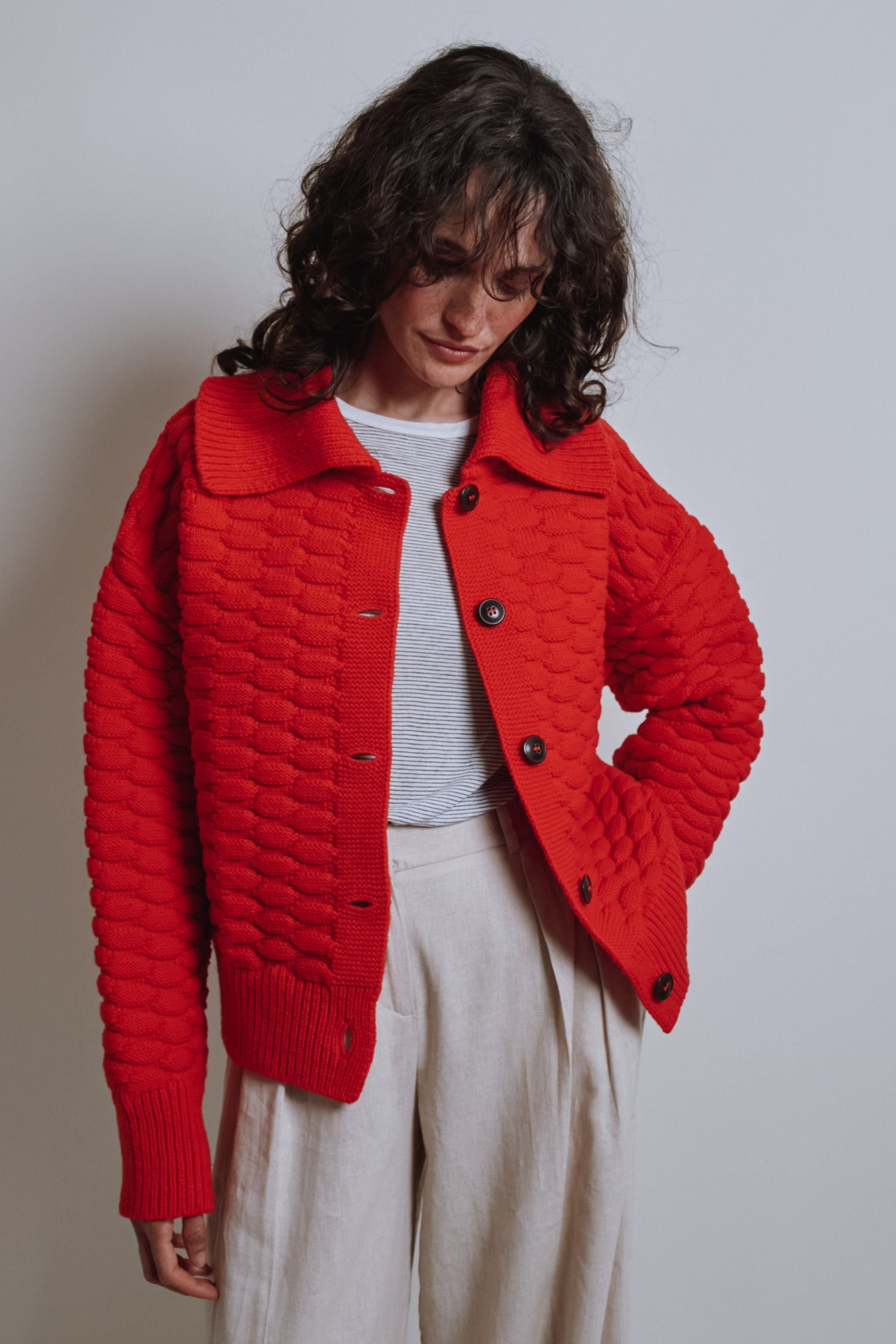 ASTRID Shirt-Collar Cardigan Jacket in Merino Wool - Red
