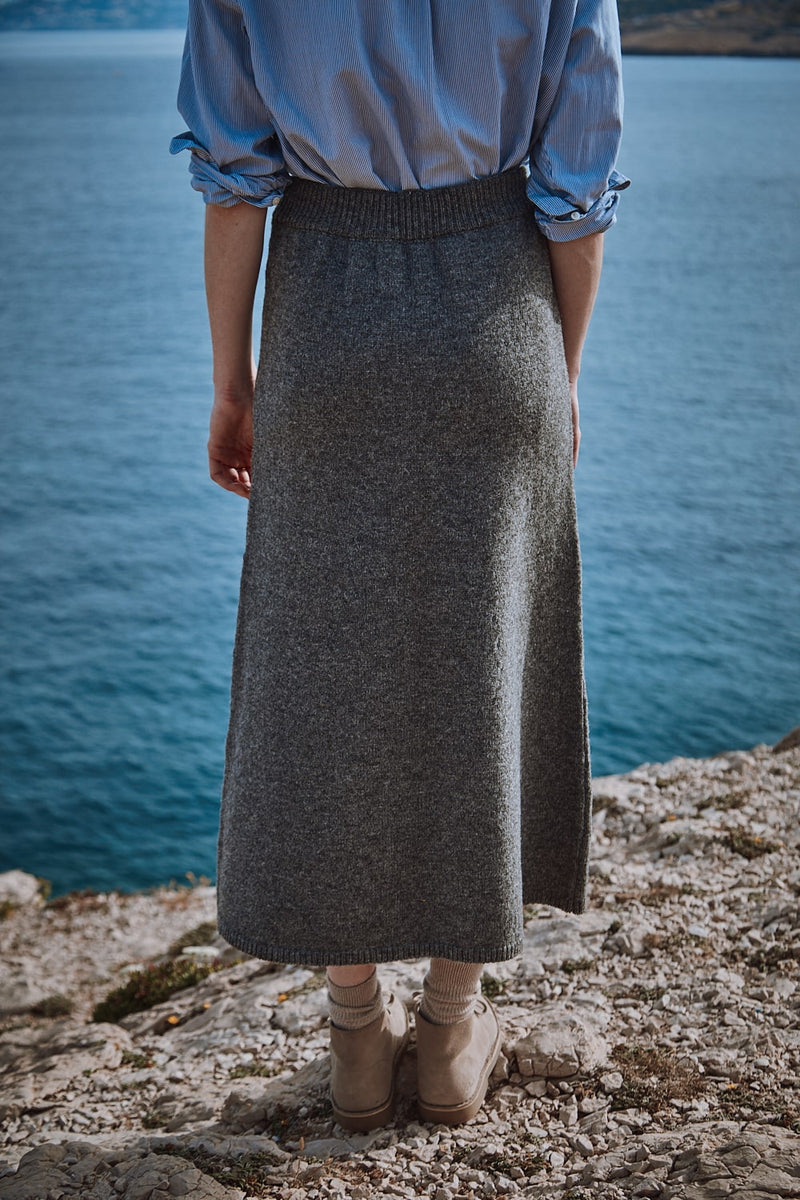 AUGUSTINE Flare Skirt in Merino Wool - Ash Grey - 100% cruelty-free wool - sustainable knitwear - Spanish Merino Wool Cardigan - L'Envers