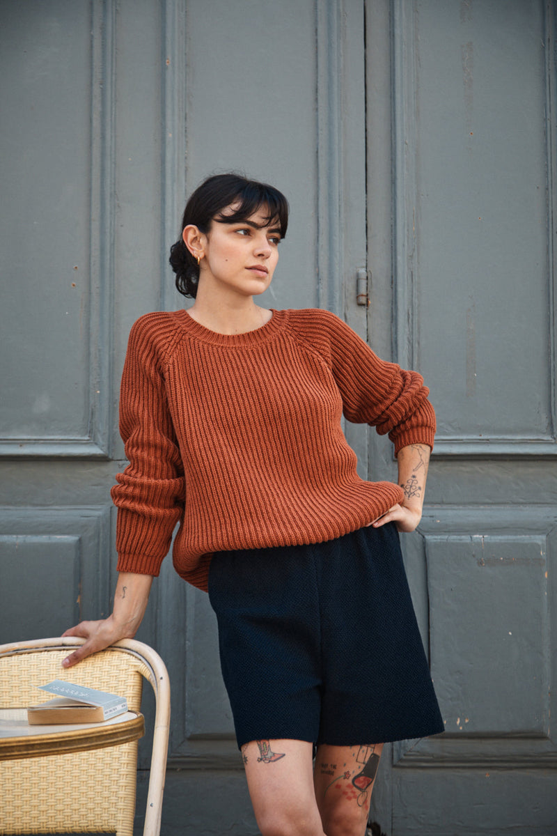 BRIGITTE Raglan Sweater in Organic Cotton - Earth Red