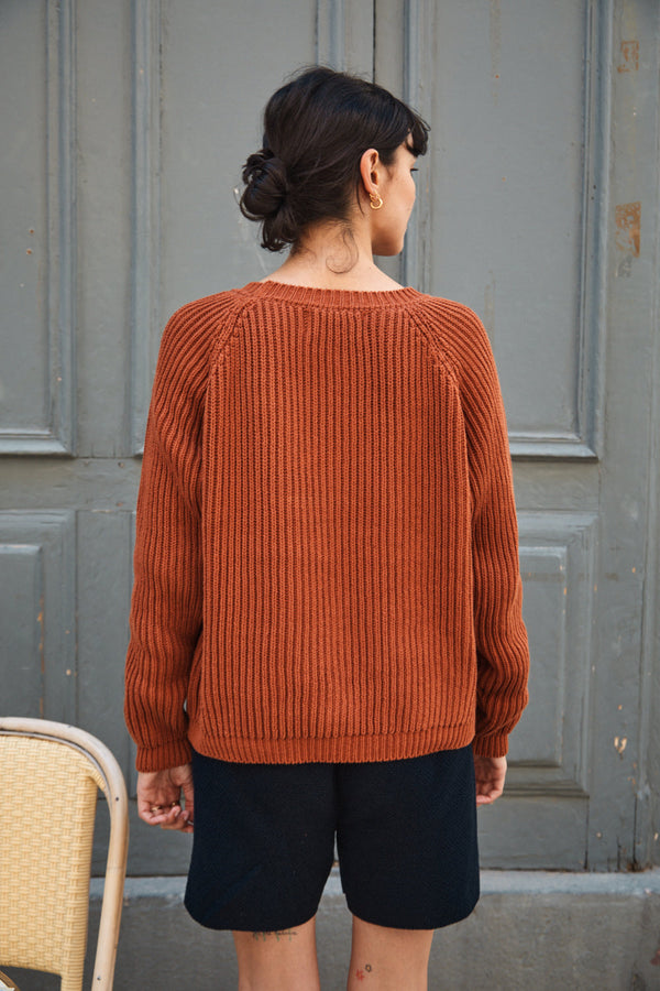 BRIGITTE Raglan Sweater in Organic Cotton - Earth Red