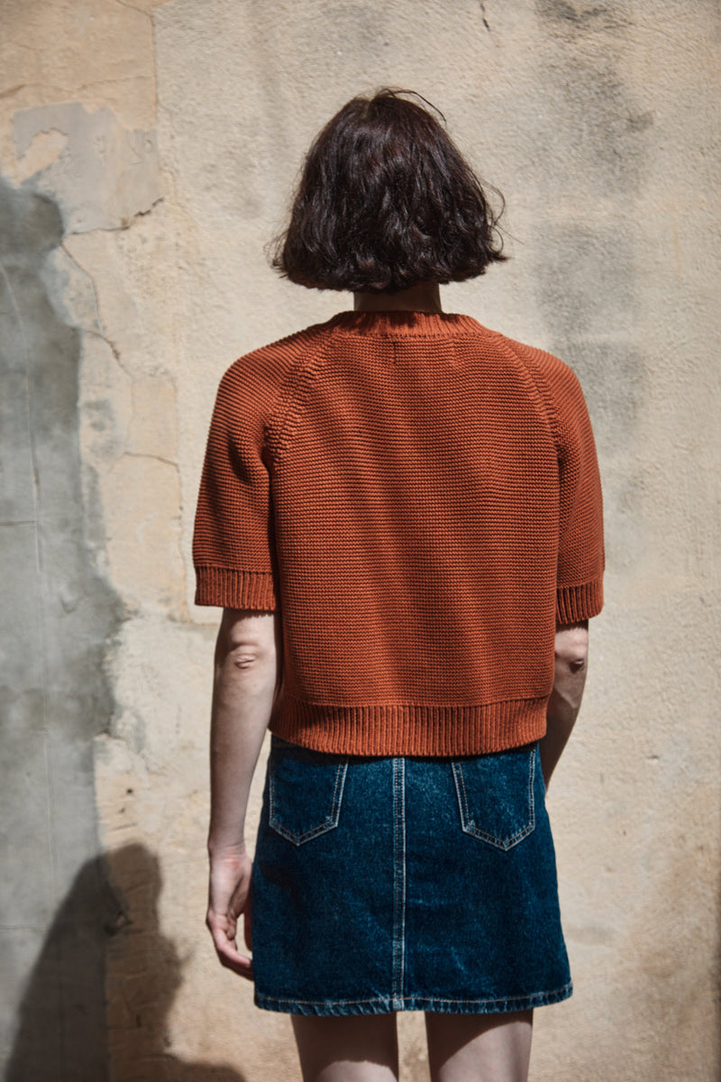 CLARISSE Short-Sleeve Cardigan in Organic Cotton - Earth Red