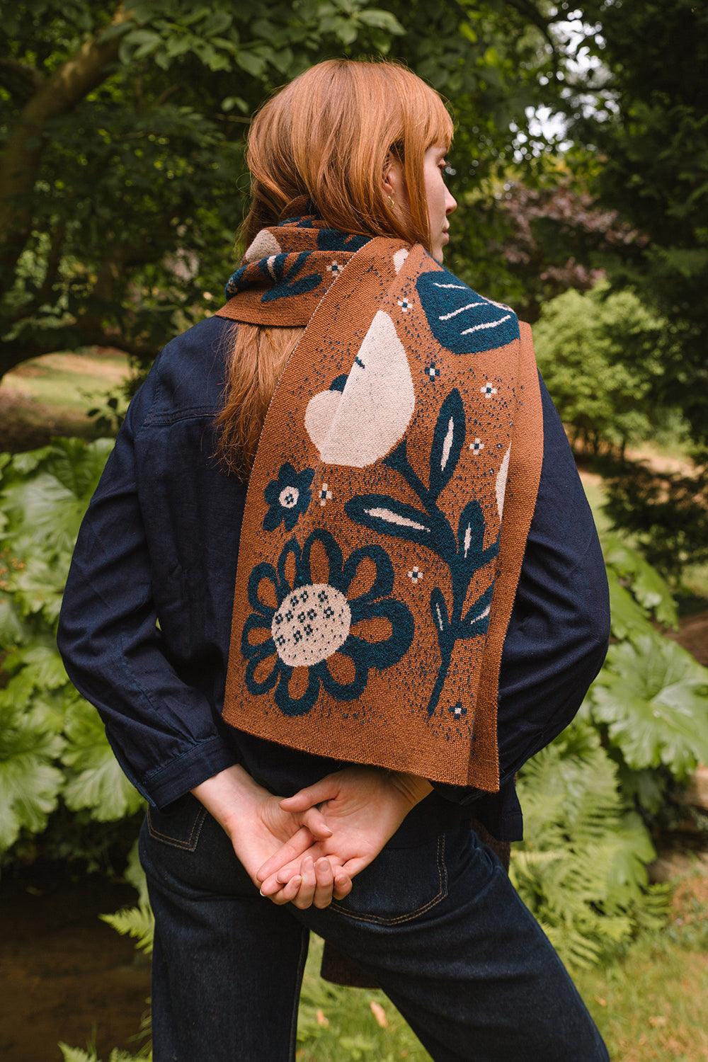 Hidcote Scarf -Tobacco