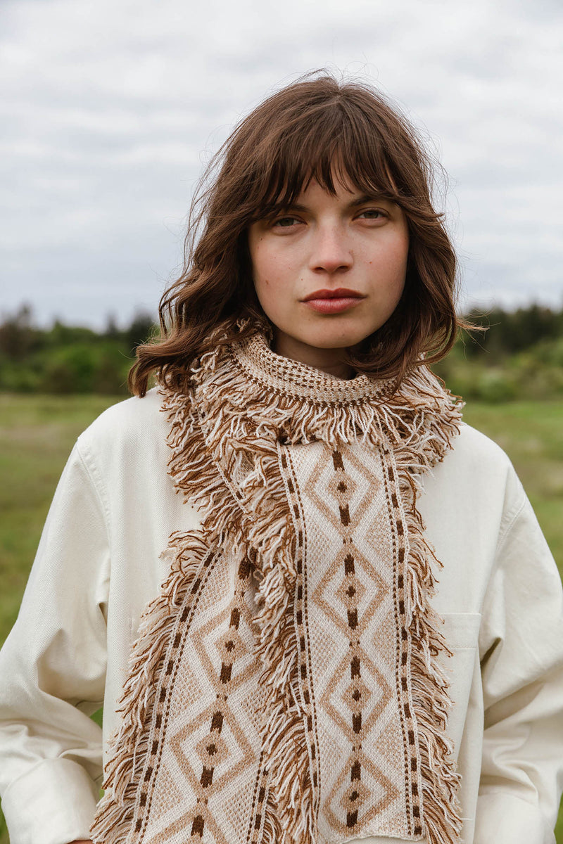 Suedey Fringe scarf – Flax