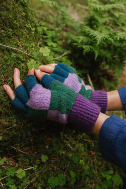 Wychwood Fingerless Gloves – Wisteria