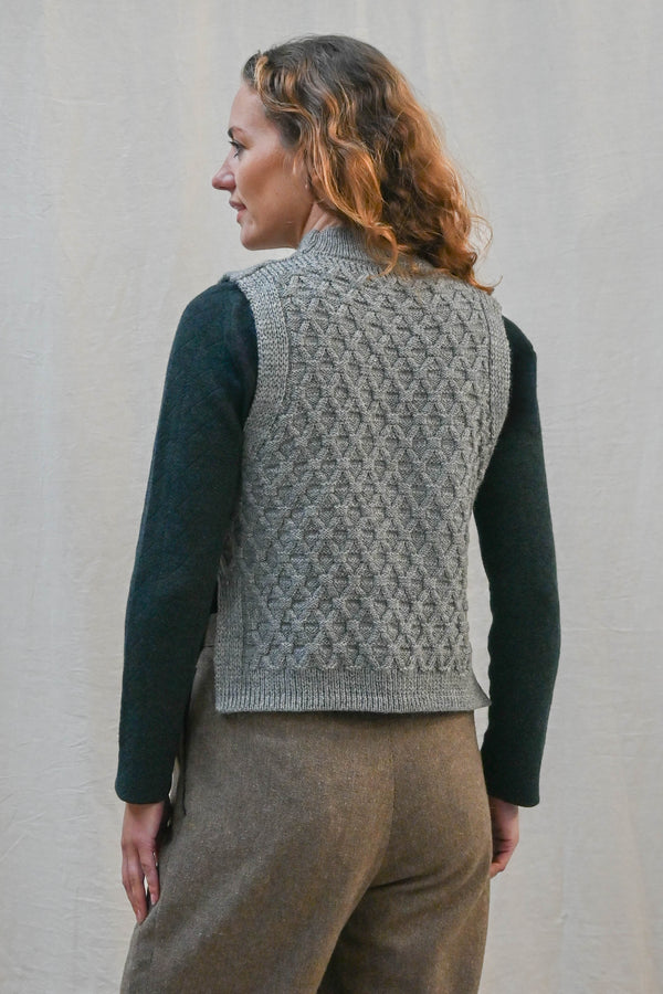 The Elba British Wool Vest in Silver