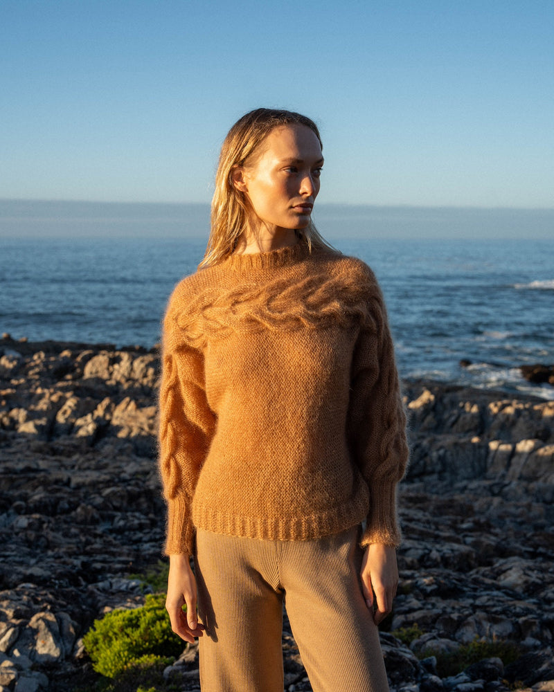 Jūra: Nutmeg Merino Wool Sweater