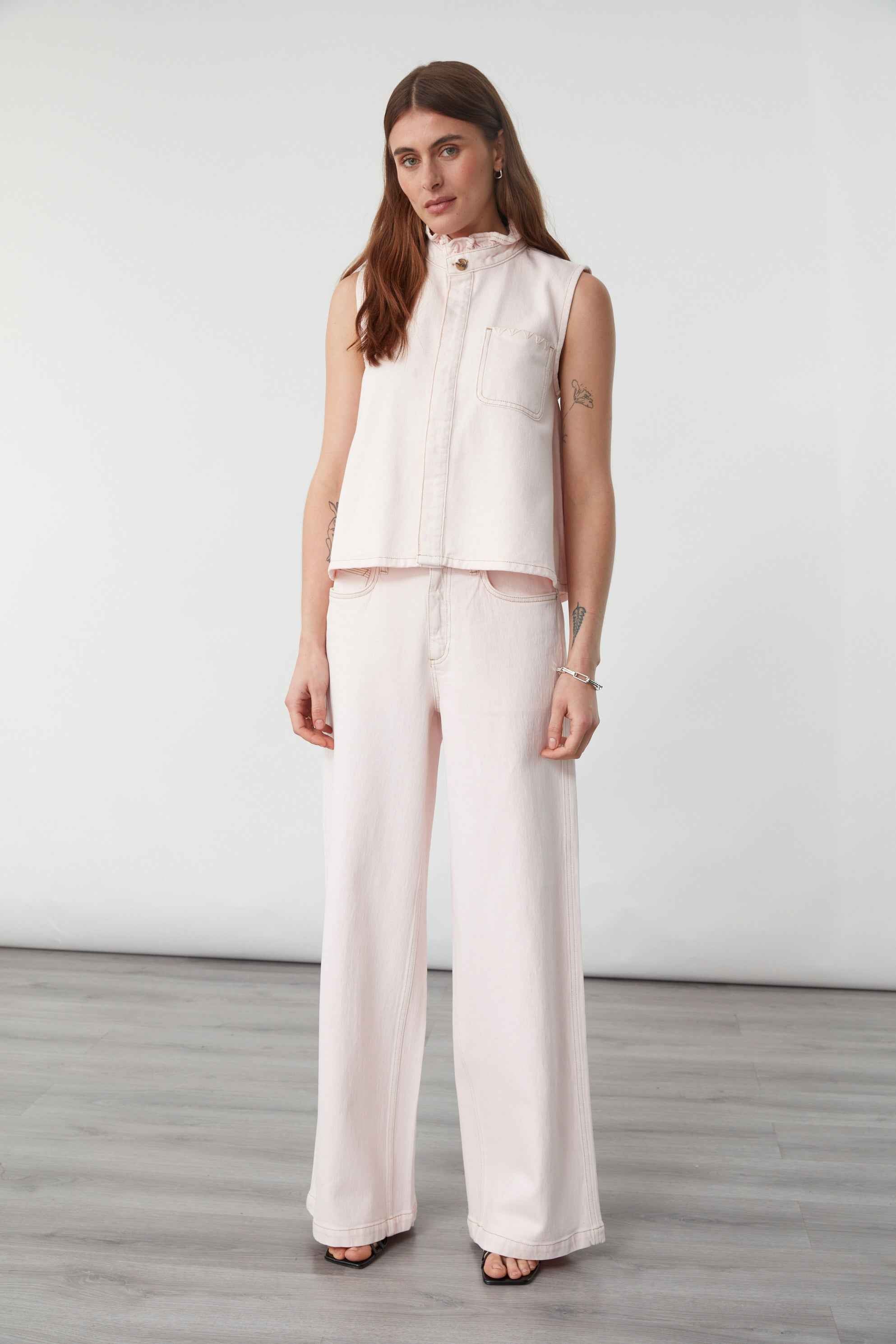 Iris Vest In Blush