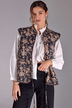 Model wears East Heritage Erin Gilet