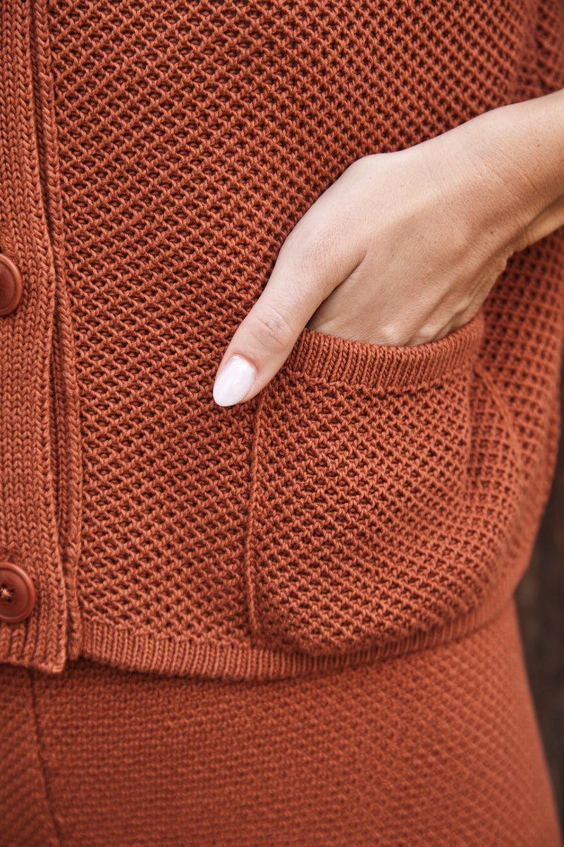 ELEONORE Sleeveless V-Neck Cardigan in Organic Cotton - Earth Red