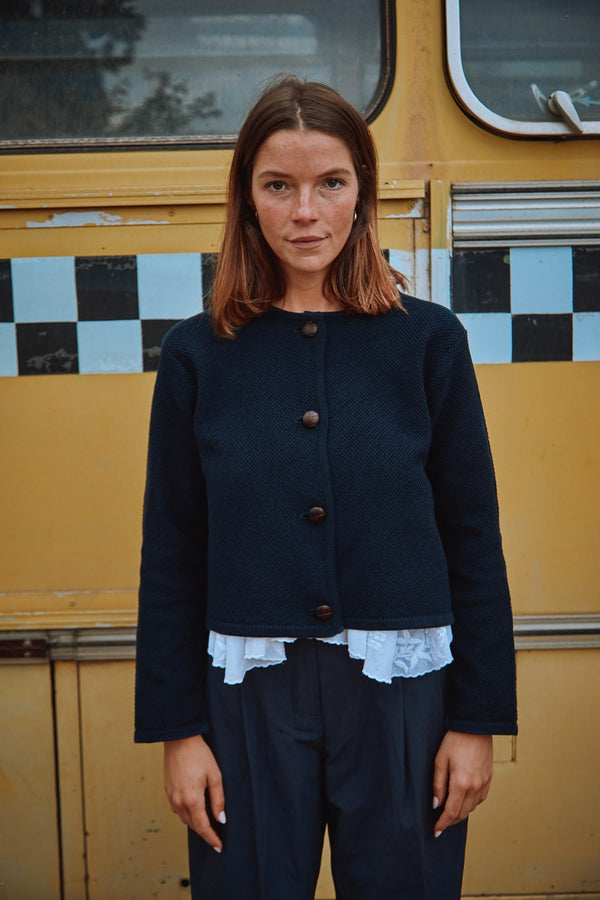 EMILIE Short Jacket in Organic Cotton - Navy | L'Envers