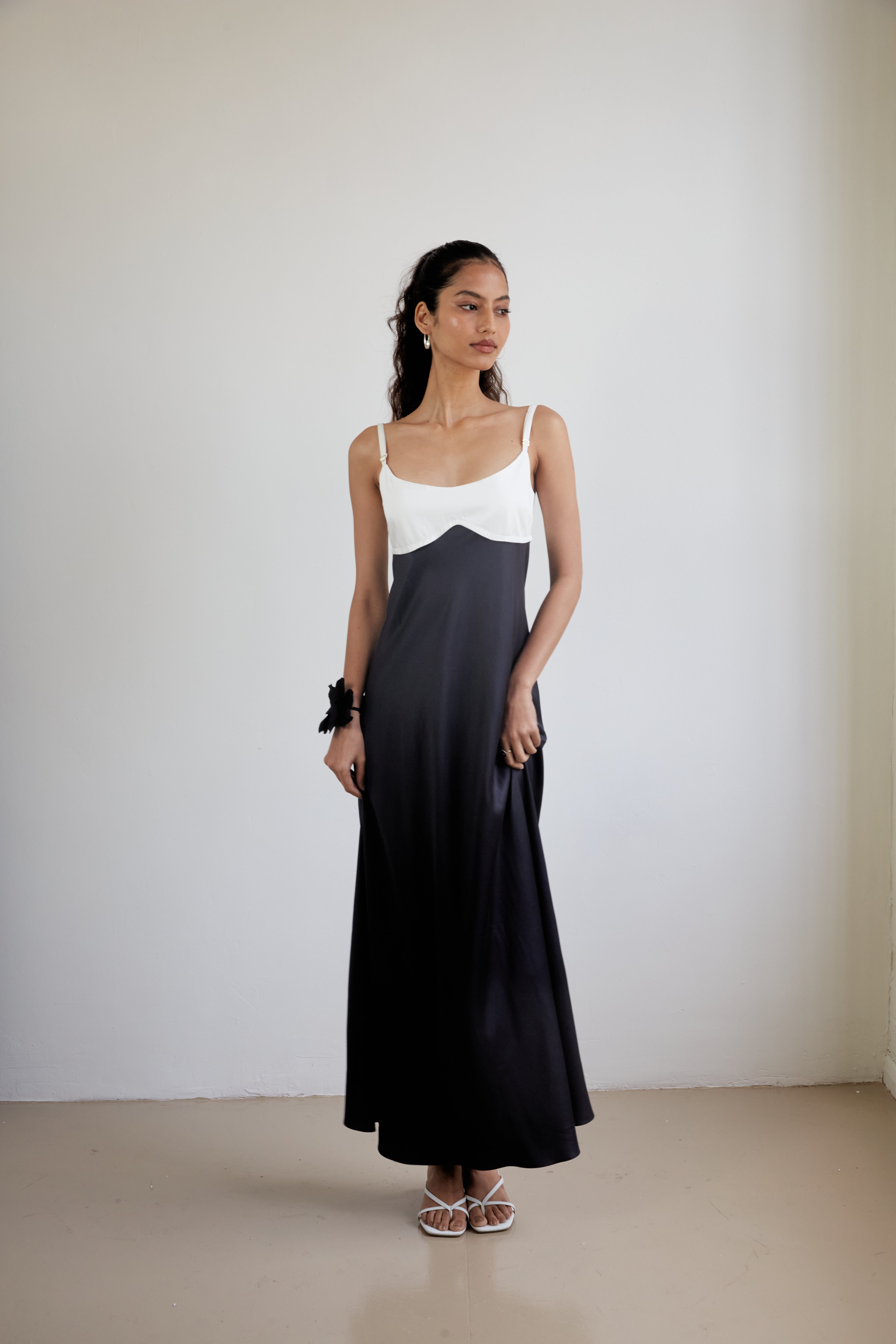 Persephone Bodice Maxi Dress in Blanc/Noir
