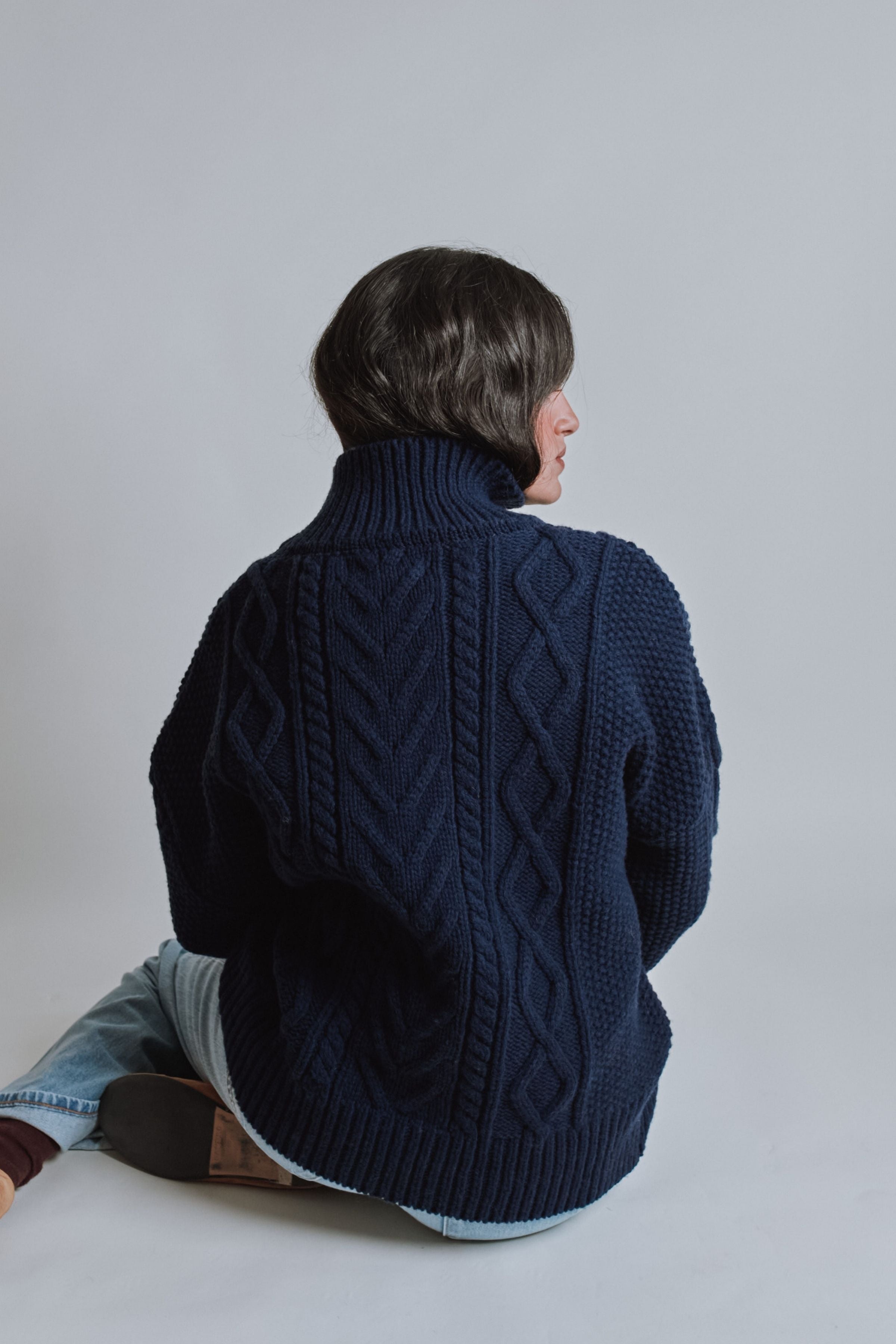 GWENAELLE Irish Cable Sweater in Merino Wool - Navy