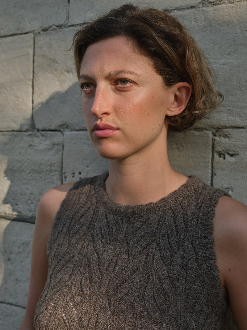 Wyre Vest in Loam