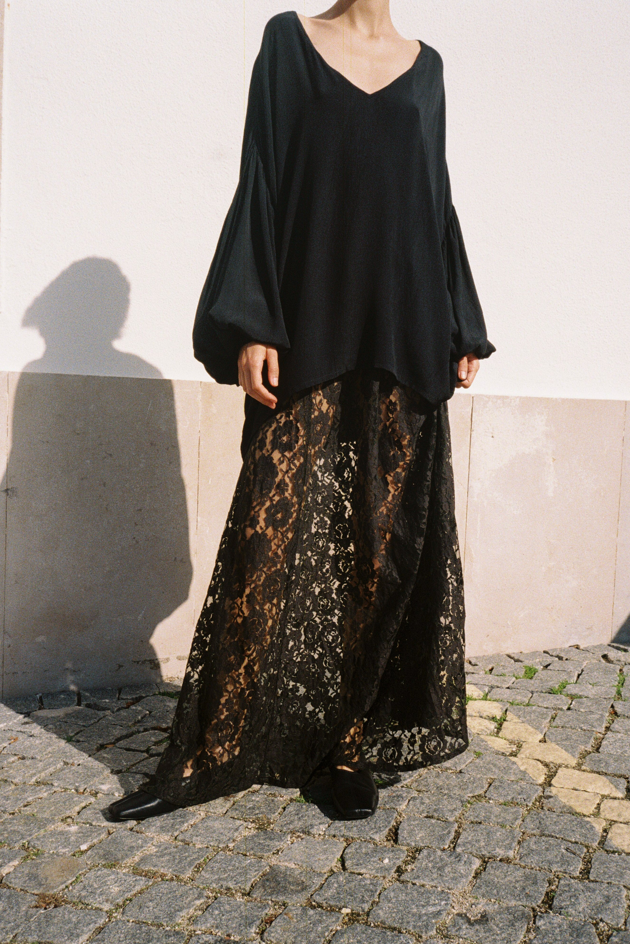 LACE SLIP SKIRT