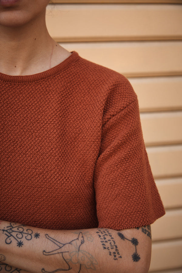 LÉA Short-Sleeve Tee in Organic Cotton - Earth Red