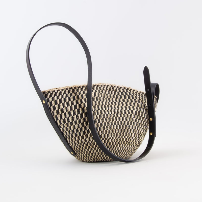 Crossbody Basket Black