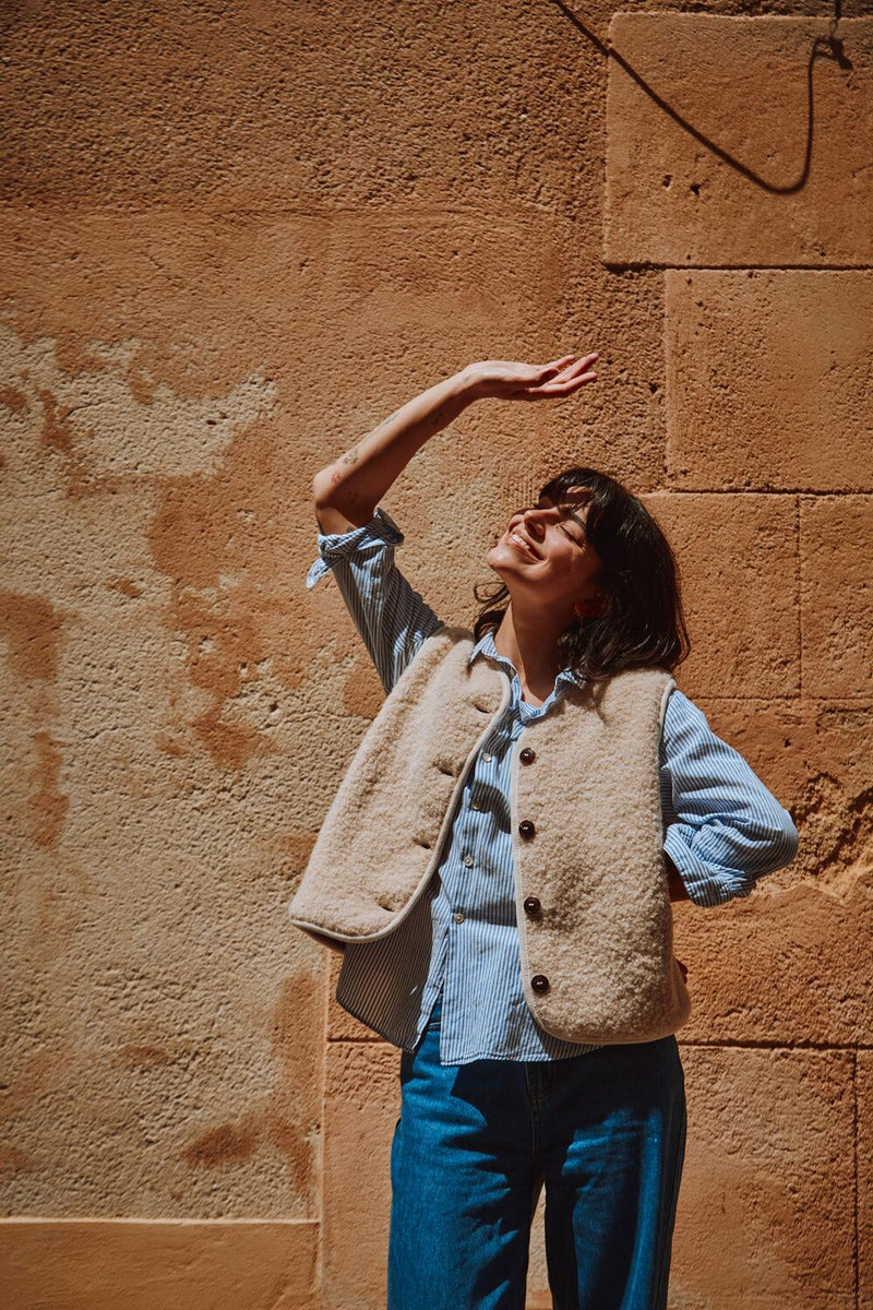 LUCE Shepherd's Vest in Curly Alpaca - Light Beige