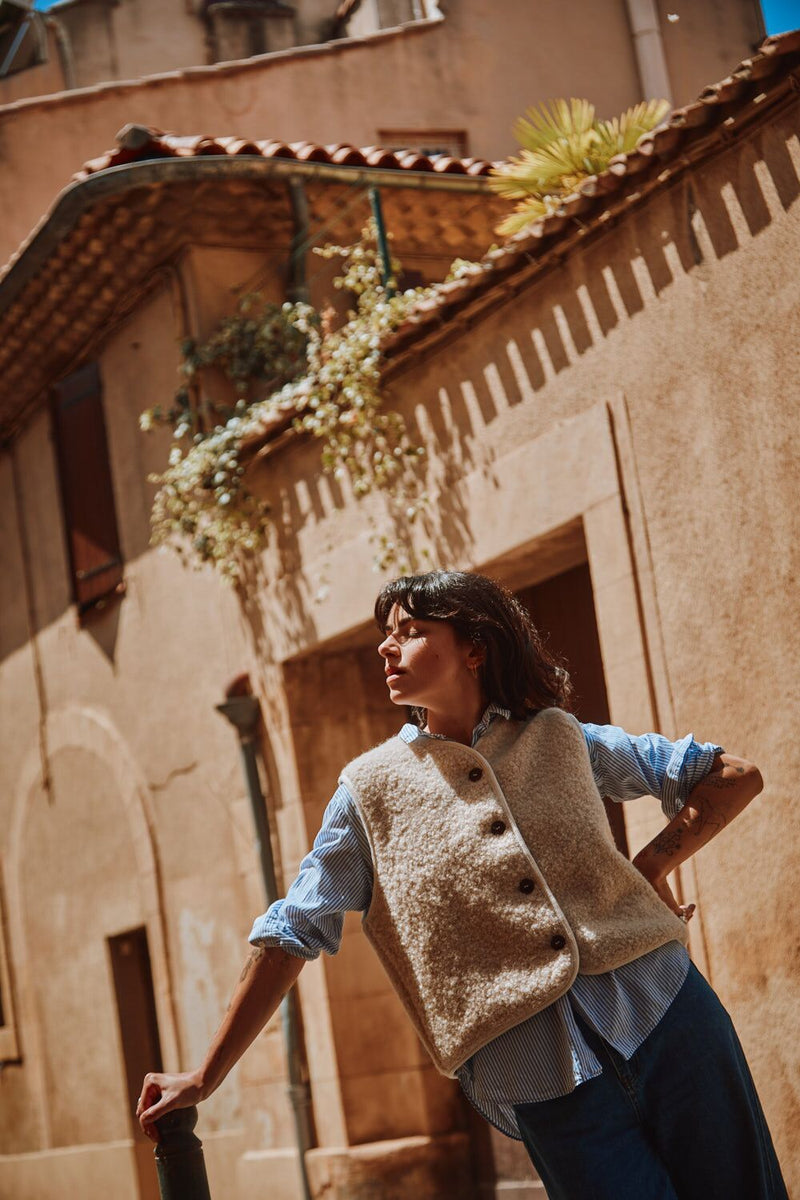 LUCE Shepherd's Vest in Curly Alpaca - Light Beige